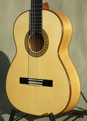 Flamenco Blanca 1A guitar